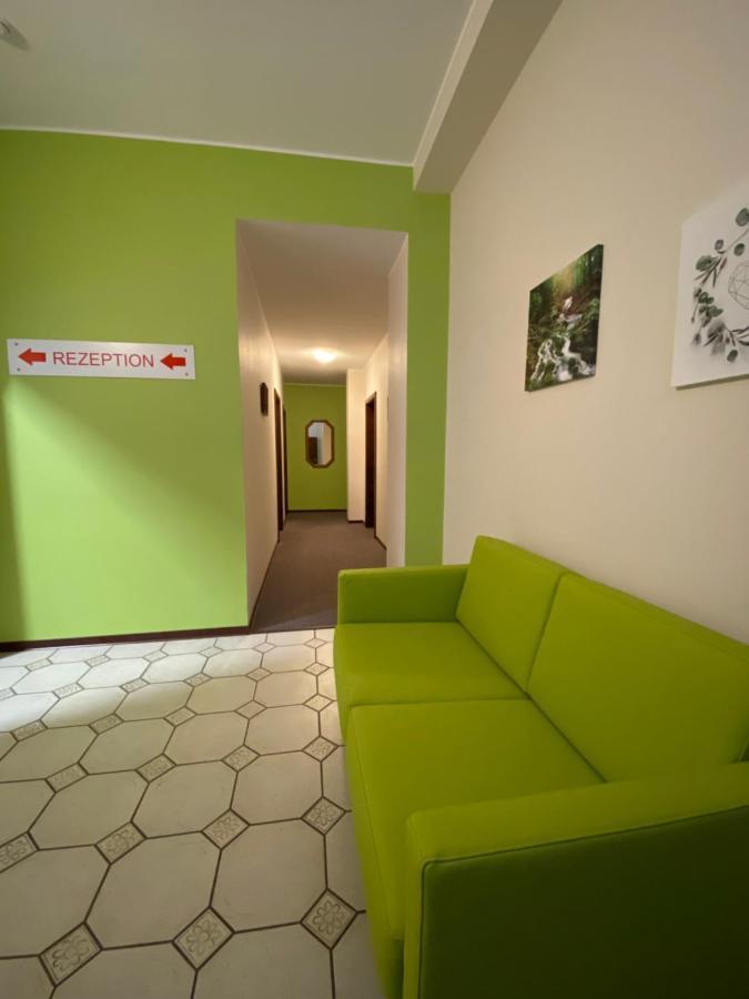 Hotel Schuetz Трир Экстерьер фото